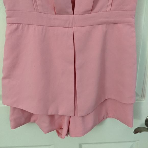 Salmon color V-Neck Romper - Picture 3 of 3